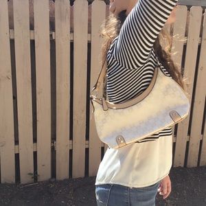 Cute and Simple XOXO purse